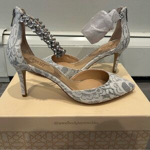 Jewel Badgley Mischka Silver Lace Heels